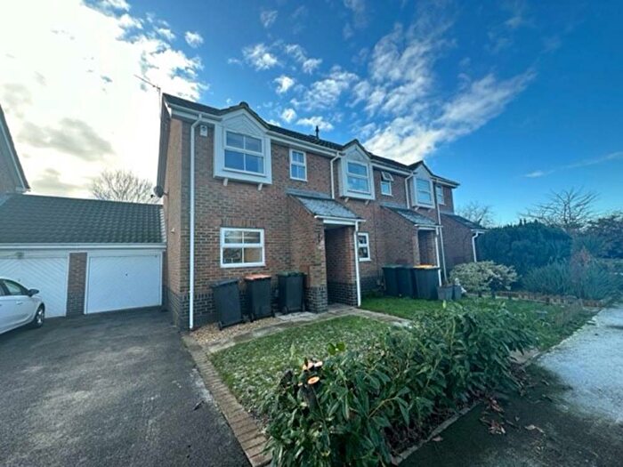 2 Bedroom Semi-Detached House To Rent In Bishops Road, Riverfield, MK41