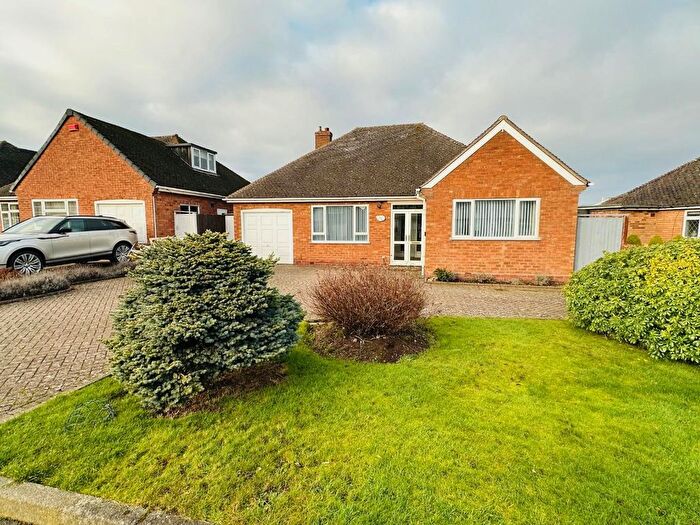 3 Bedroom Bungalow To Rent In Morven Road, Sutton Coldfield, B73