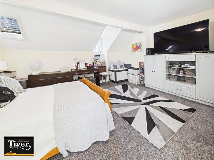 4 Bedroom Maisonette For Sale In Lytham Road, Blackpool, FY1