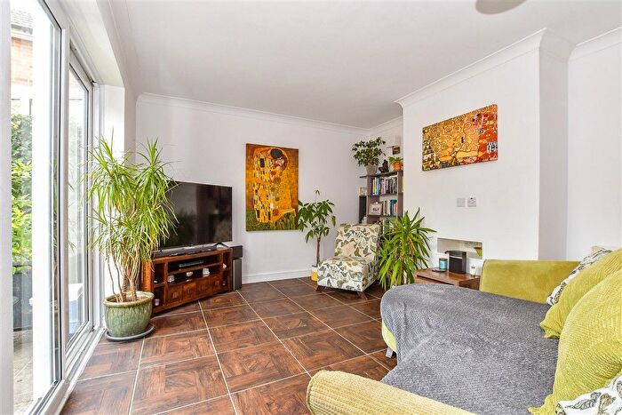 3 Bedroom Semi-detached House For Sale In Marshalls Land, St Michaels, Tenterden, Kent, TN30