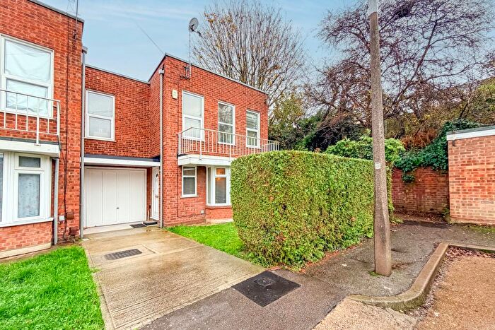 3 Bedroom End Of Terrace House For Sale In Regency Green, Southend-on-Sea, SS2