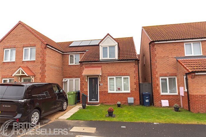 4 Bedroom Semi Detached House For Sale In Forge Lynn Close, Sunderland, Tyne And Wear, SR4