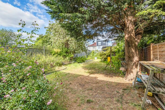 5 Bedroom Semi-Detached House To Rent In Springfield Road, Thornton Heath, CR7