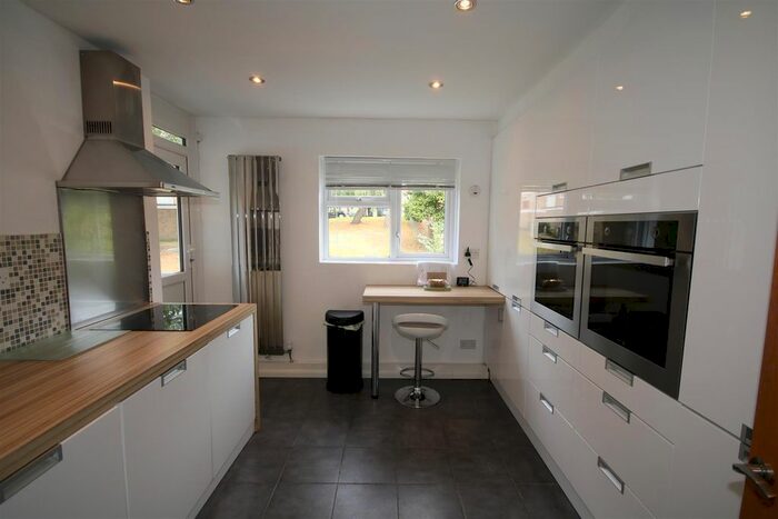 2 Bedroom Flat For Sale In Jesuit Close, Canterbury, CT2