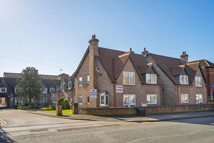 2 Bedroom Flat For Sale In Front Street, Acomb, York, YO24