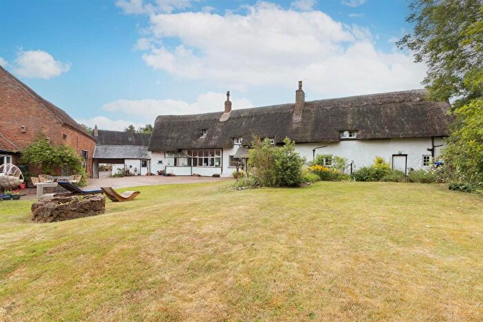 5 Bedroom Detached House For Sale In Kilsby Road, Barby, Rugby, CV23