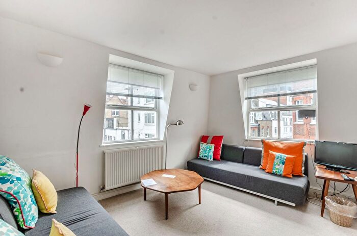 1 Bedroom Flat To Rent In Red Lion Street, Bloomsbury, London, WC1R