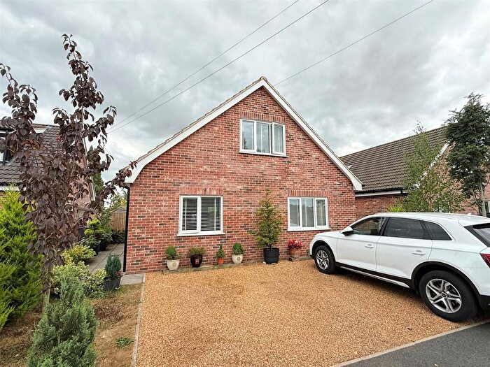4 Bedroom Detached House For Sale In Common Road, Hemsby, NR29