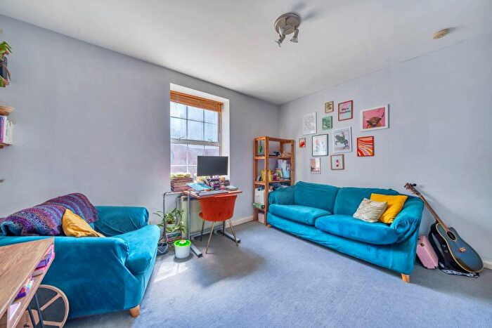 1 Bedroom Flat To Rent In Goulston Street, Aldgate, London, E1