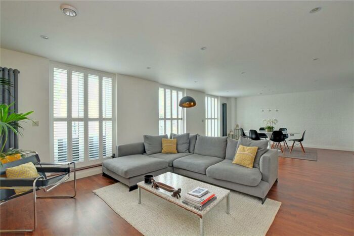 3 Bedroom Apartment To Rent In Drew House, Wharf Street, London, SE8