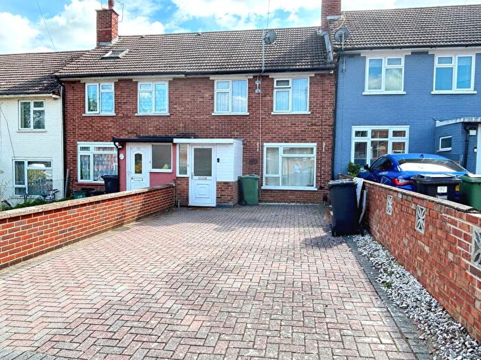 3 Bedroom Semi-Detached House For Sale In Wells Road, Barnwood, GL4