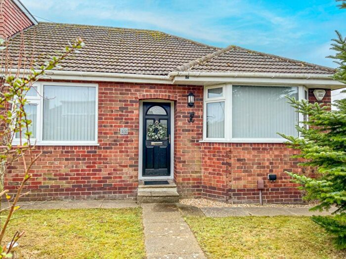 2 Bedroom Semi-Detached House For Sale In Emfield Grove, Grimsby, DN33