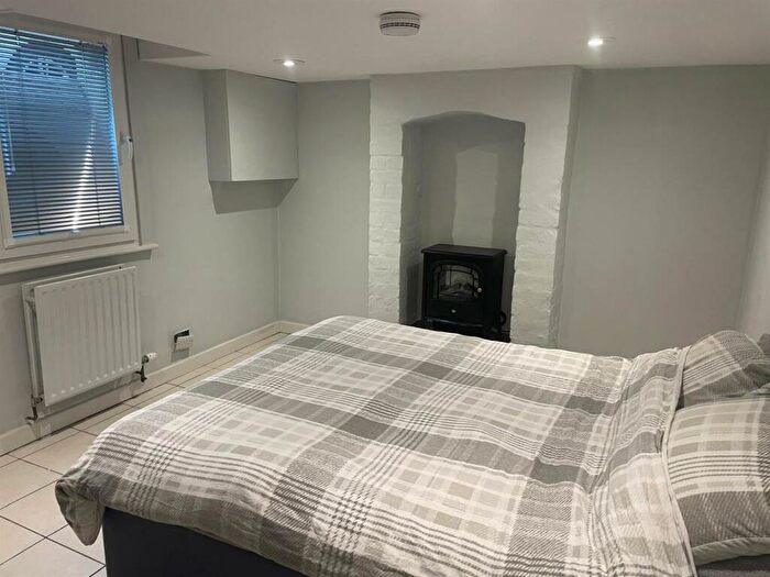 2 Bedroom Flat To Rent In Brewery Quarter, Cheltenham, GL50