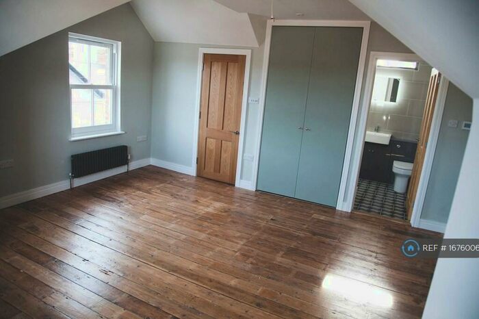 2 Bedroom Maisonette To Rent In Cecil Rd, Exeter, EX2