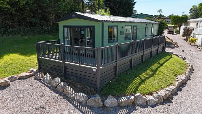 2 Bedroom Mobile/park Home For Sale In Capernwray, Carnforth, LA6