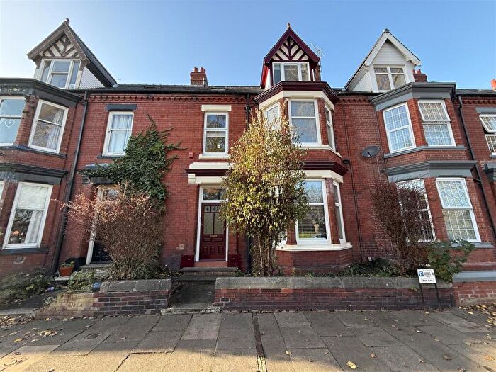 5 Bedroom Terraced House For Sale In North Lodge Terrace, Darlington, DL3