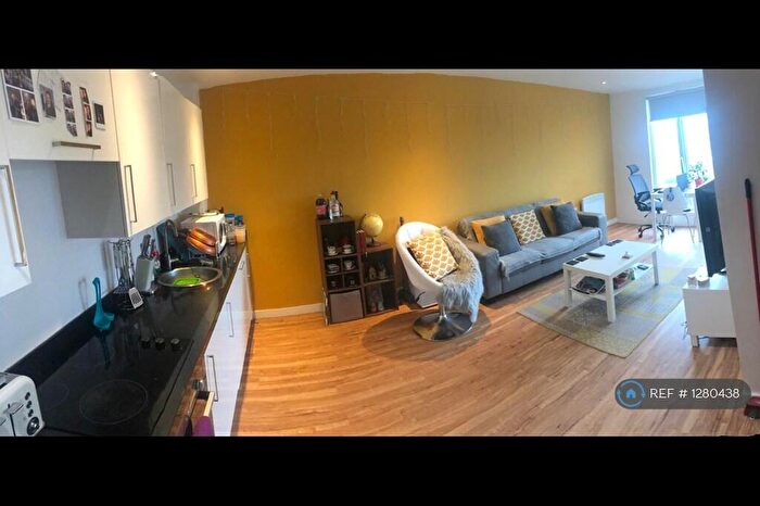 2 Bedroom Flat To Rent In The Exchange, Salford, M5