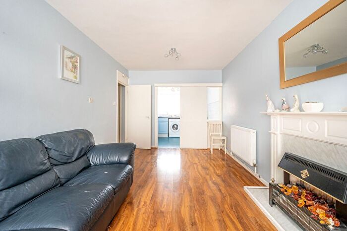 1 Bedroom Flat To Rent In Eagle Street, Holborn, London, WC1R