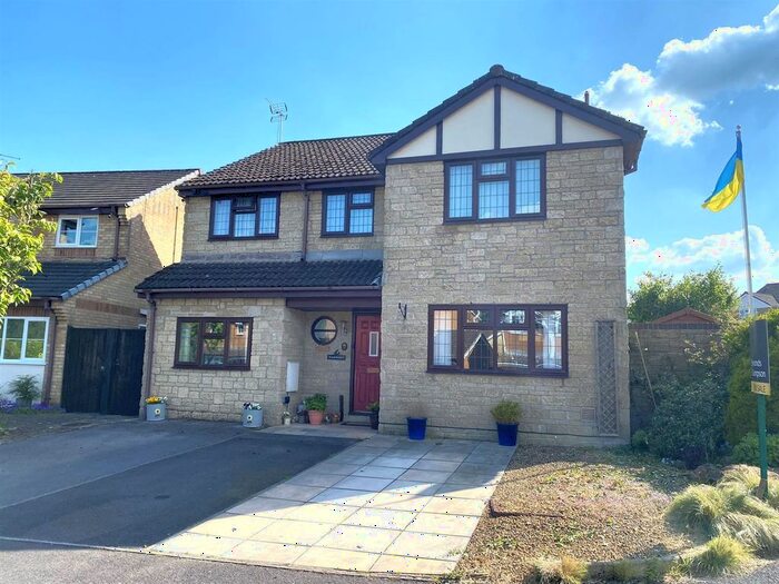 6 Bedroom Detached House For Sale In Barberry Drive, Chard, TA20