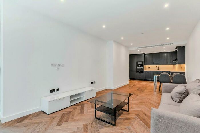 2 Bedroom Apartment To Rent In (Available In October) Merino Gardens, London Dock, London, E1W