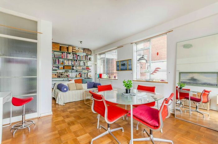 2 Bedroom Flat To Rent In Southampton Row, Bloomsbury, London, WC1B