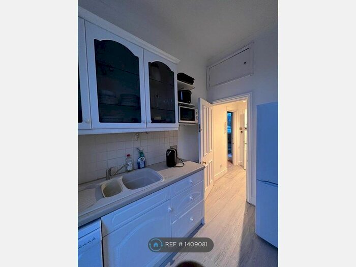 Studio To Rent In King Henrys Road, London, NW3