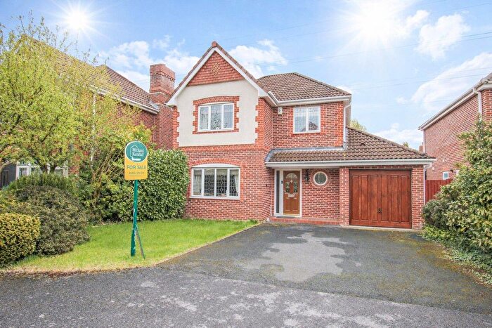 4 Bedroom Detached House For Sale In Howcroft Gardens, Sandal, Wakefield, WF2