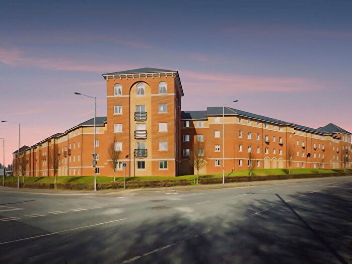 2 Bedroom Flat To Rent In Saltash Road, Swindon, SN2