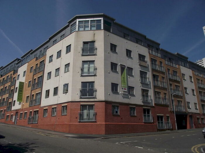 2 Bedroom Flat To Rent In City Walk Apartments, Irving Street, Birmingham, West Midlands, B1