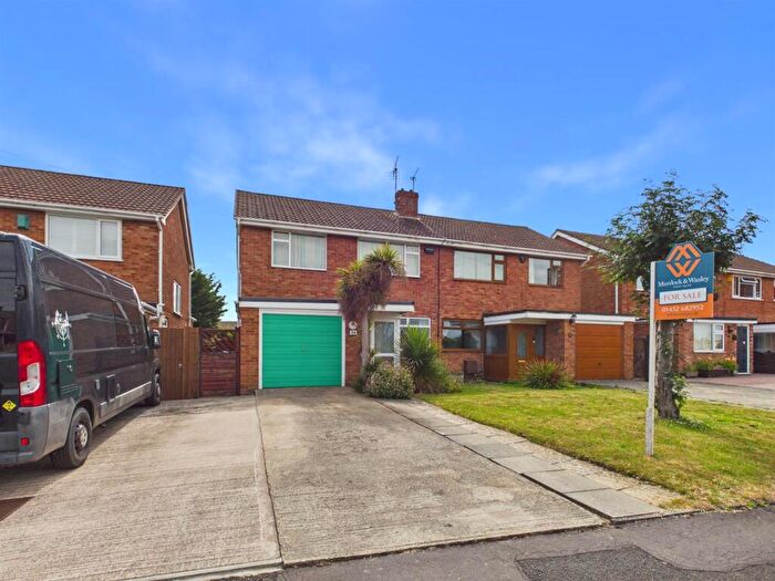 3 Bedroom Semi Detached House For Sale In Little Normans, Longlevens, Gloucester, GL2
