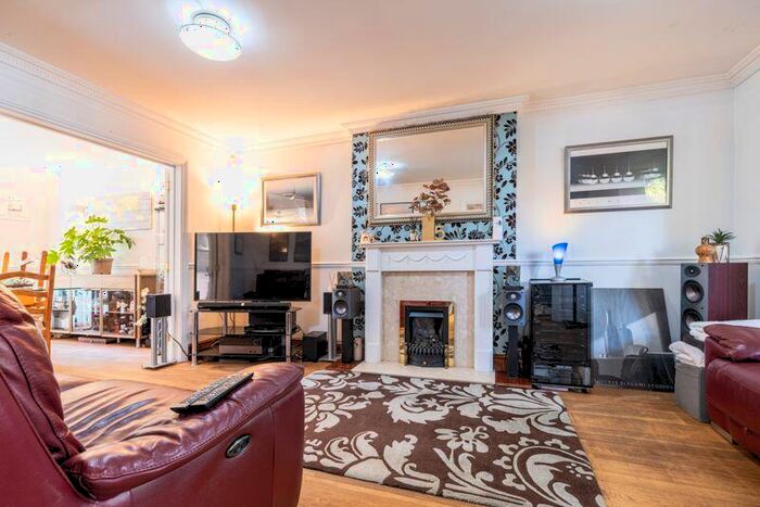 5 Bedroom Detached House For Sale In Langton Drive, Two Mile Ash, Milton Keynes, MK8