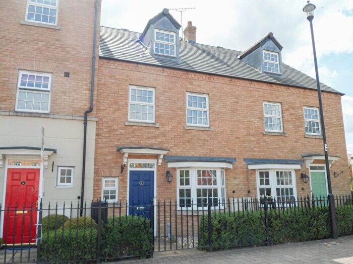 3 Bedroom Terraced House To Rent In Stonechat Road, Coton Meadows, Rugby, CV23