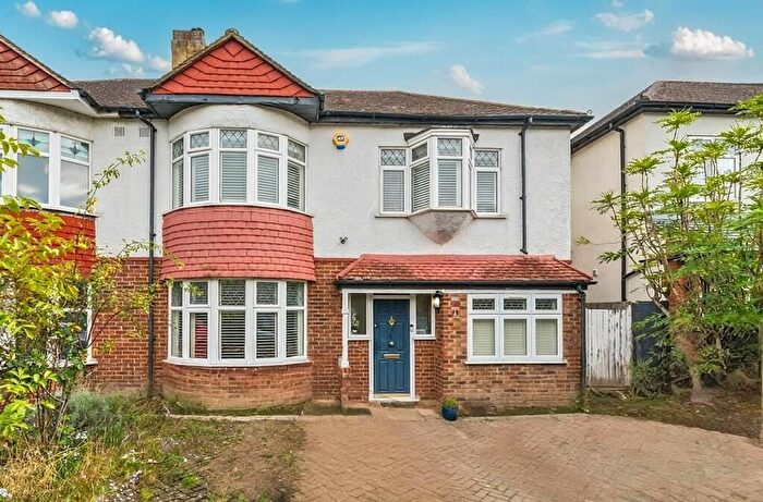 4 Bedroom Semi Detached House For Sale In Chapel Farm Road, Mottingham, London, SE9