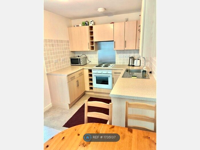 2 Bedroom Flat To Rent In Oak Avenue, Goole, DN14