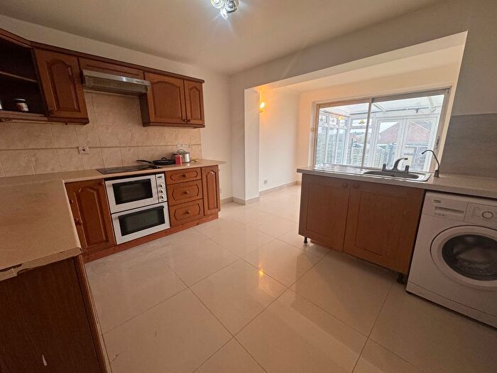 5 Bedroom Property To Rent In Catton Crescent, Northampton, NN2