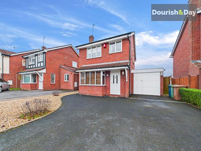 3 Bedroom Detached House For Sale In Chestnut Close, Gnosall, ST20