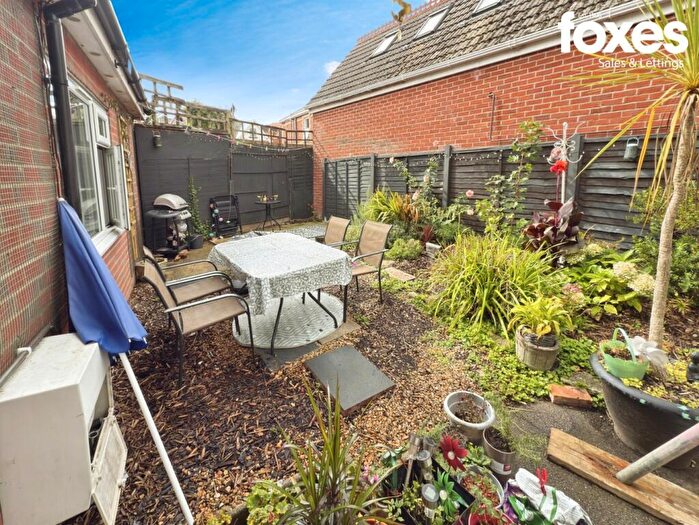 1 Bedroom Semi-Detached House To Rent In Flat, The Crescent, BH1
