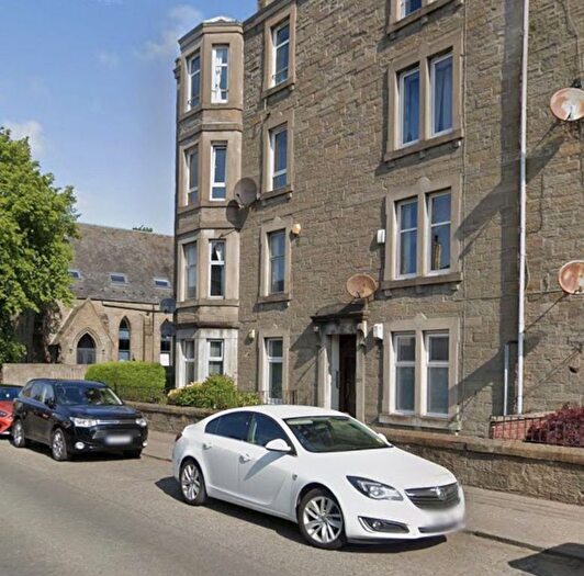 2 Bedroom Flat To Rent In Dundee, Angus, DD3