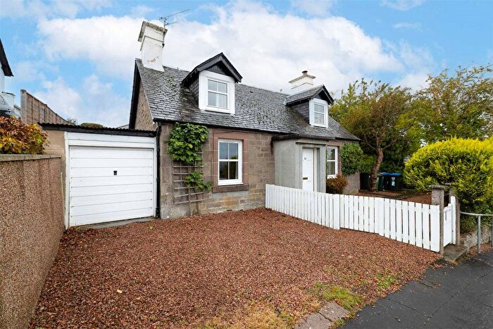 3 Bedroom Detached House For Sale In Fairies Road, Perth, Perth And Kinross, PH1
