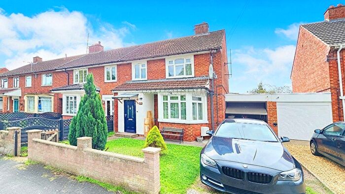3 Bedroom Terraced House For Sale In Hay Lease Crescent, Hereford, HR2