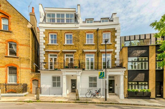 2 Bedroom Flat To Rent In Oakley Crescent, Angel, London, EC1V