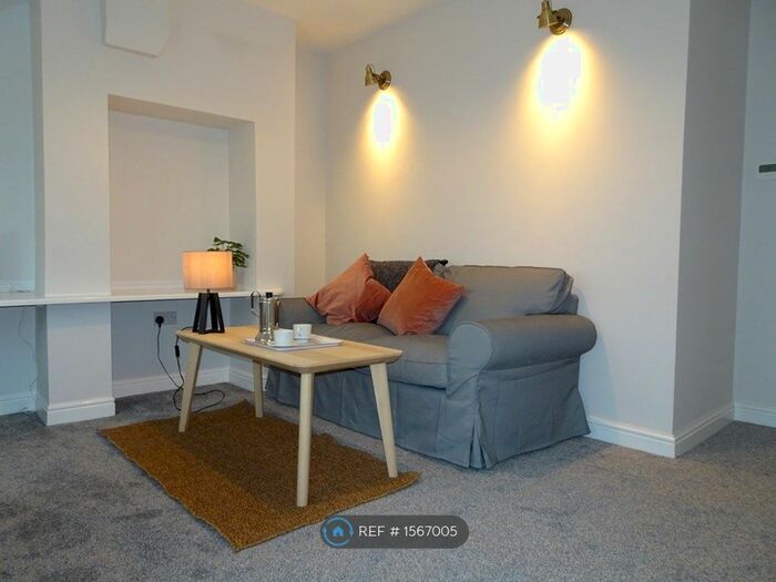 1 Bedroom Flat To Rent In Richmond Grove, Manchester, M13