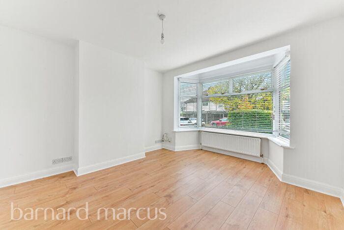 3 Bedroom Semi-Detached House To Rent In Morden Way, Sutton, SM3