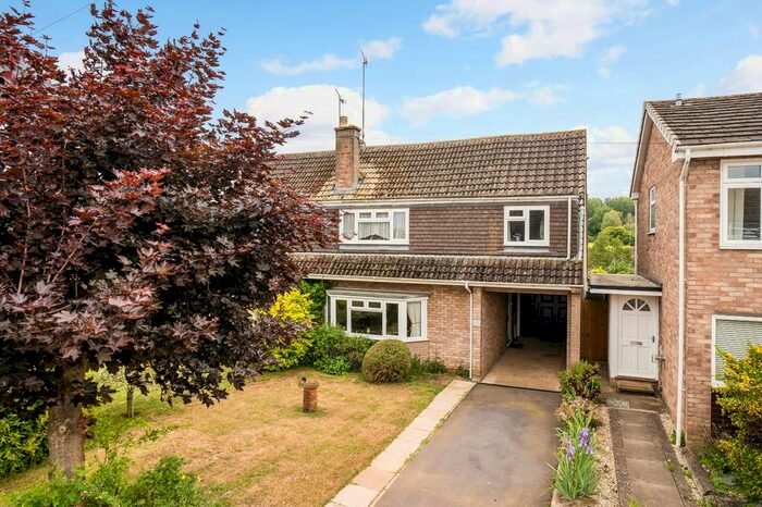 4 Bedroom Semi-Detached House For Sale In Thornhill, Chacombe, Banbury, OX17