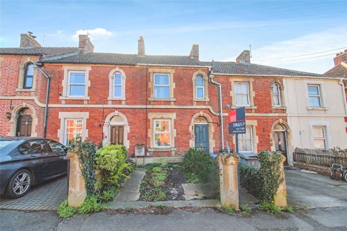 2 Bedroom Terraced House For Sale In Drynham Road, Trowbridge, BA14