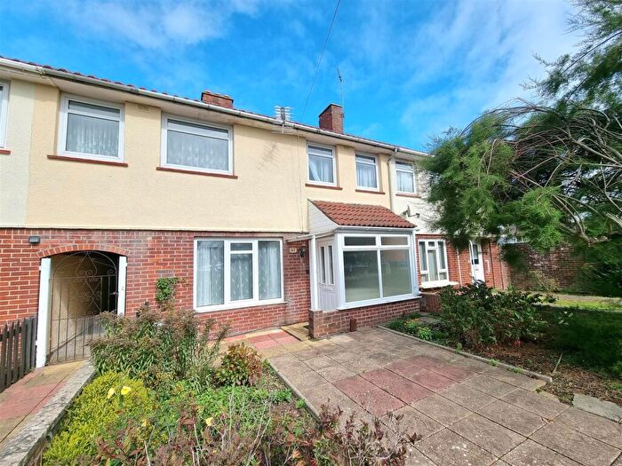 4 Bedroom Terraced House For Sale In Rowner Close, Gosport, PO13