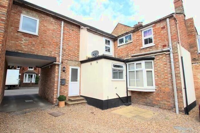 2 Bedroom Flat To Rent In Howbury Street, Bedford, MK40