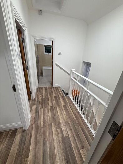 1 Bedroom Flat To Rent In Windmill Road, London, N18