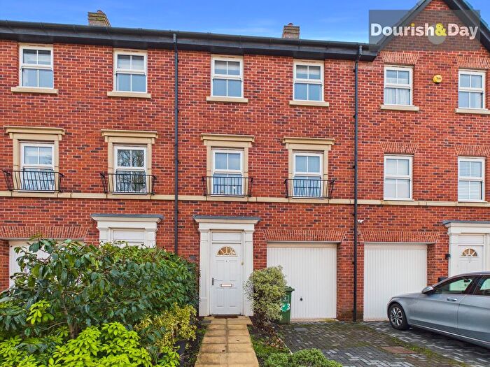 3 Bedroom Town House To Rent In St. Georges Parkway, Stafford, ST16