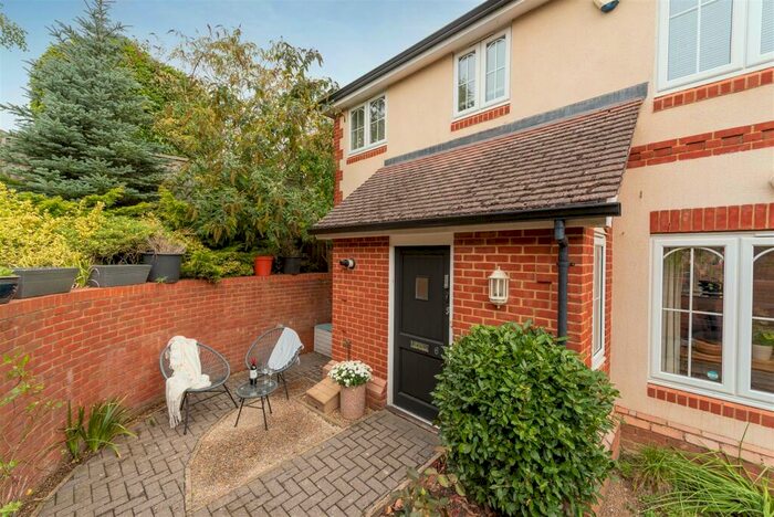 2 Bedroom Maisonette To Rent In Amber Court, Sunninghill, SL5